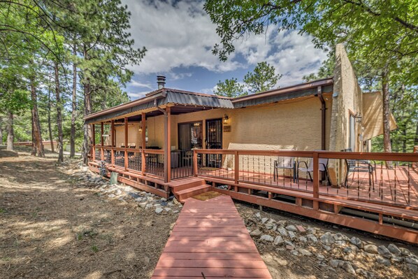 Alto Vacation Rental | 3BR | 3BA | 1,774 Sq Ft | Stairs Required