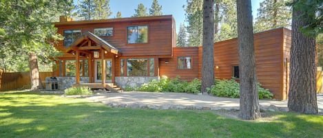 Tahoe City Vacation Rental | 4BR | 4BA | 4 Steps to Enter | 3,300 Sq Ft