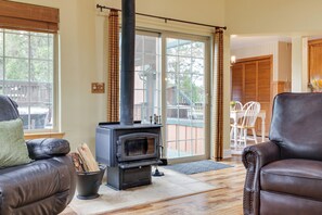 Living Room | Wood-Burning Stove | Free WiFi