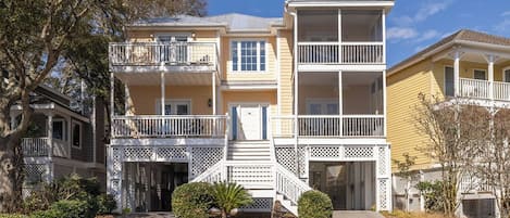 31 Pelican Reach - 3 minute walk to the beach