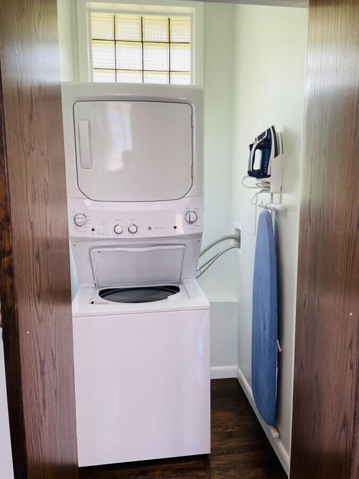 Sonsak – Main Floor, Unit 1