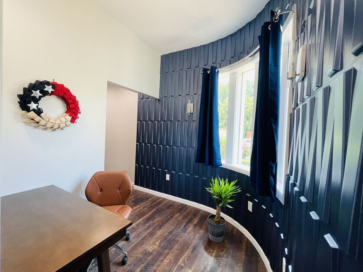 Sonsak – Main Floor, Unit 2