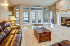 Living Room | Free WiFi | Central A/C | Screened Porch Access