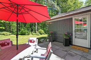 Another patio space at the back of the cottage, perfect for an afternoon snack