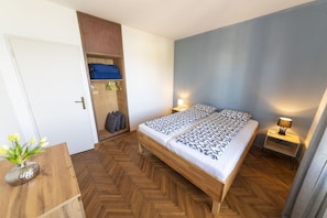 Schlafzimmer 2