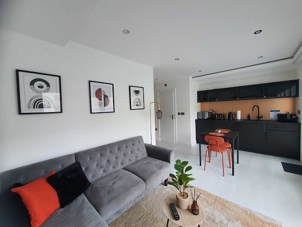 Modern décor black and rose gold kitchen diner