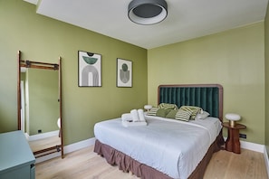 Chambre 1 avec salle de bain