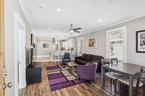 Living Room/Dining Area
