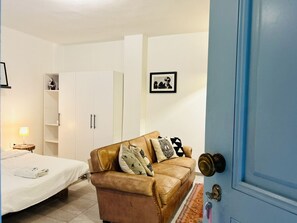 Maximized comfort in a minimalist space.