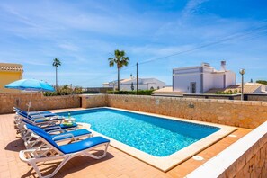 Private pool and terrace