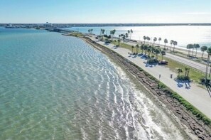 Dunedin Causeway which brings you to Honeymoon Island