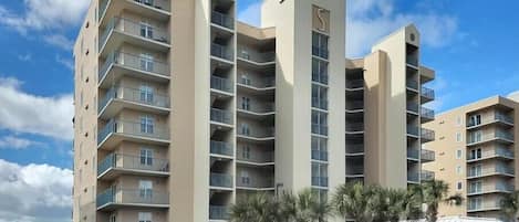 SURF SIDE SHORES!  Top floor condo overlooking the beautiful Gulf of Mexico. 