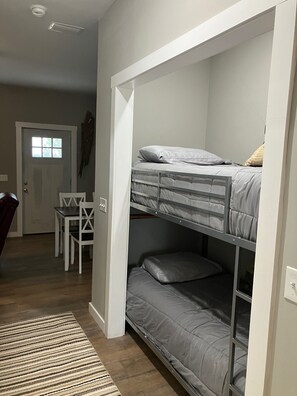 Unit Lily Pad: King Bed & twin over twin bunk bed with full bathroom