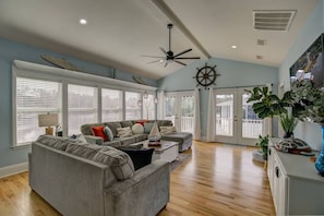 Open area living room for lounging and relaxing