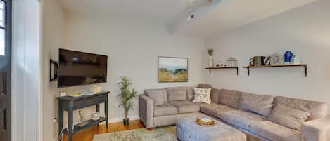 Richmond Vacation Rental | 2BR | 2BA | 1,100 Sq Ft | 1 Step to Enter