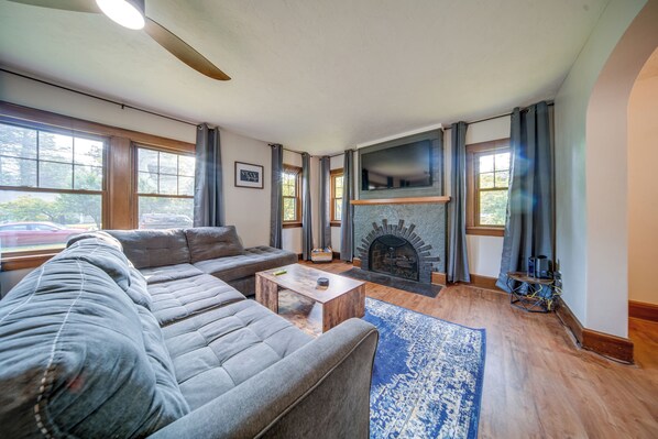 Erie Vacation Rental | 4BR | 1BA | 2,000 Sq Ft | Stairs Required