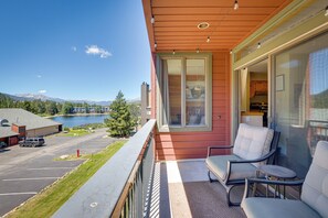 Private Balcony | Lake View