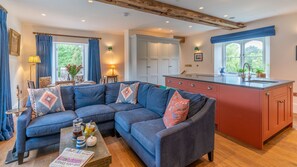 Living Room, Lower Lodge Gatehouse at Kentchurch, Bolthole Retreats