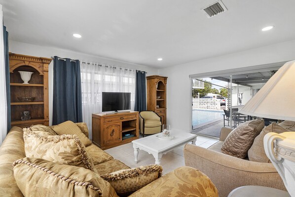 www.PompanoBeachPointe.com