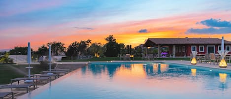 Piscine extérieure