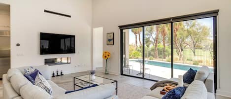 Palm Springs Vacation Rental | 3BR | 3BA | 2,600 Sq Ft | Step-Free Access