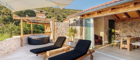 villa Teza terrace with hot tub