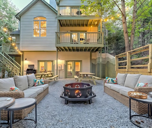 Back yard relaxation by the fire pit