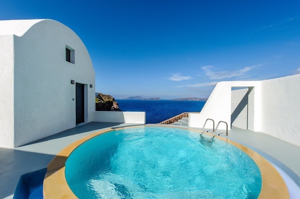 Elegant Santorini Villa | 3 Bedrooms | Serenity Suites | Private Pool & Stunning Caldera Views | Akrotiri by Villamore