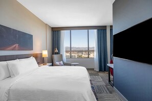 Comfortable Unit with Queen size bed