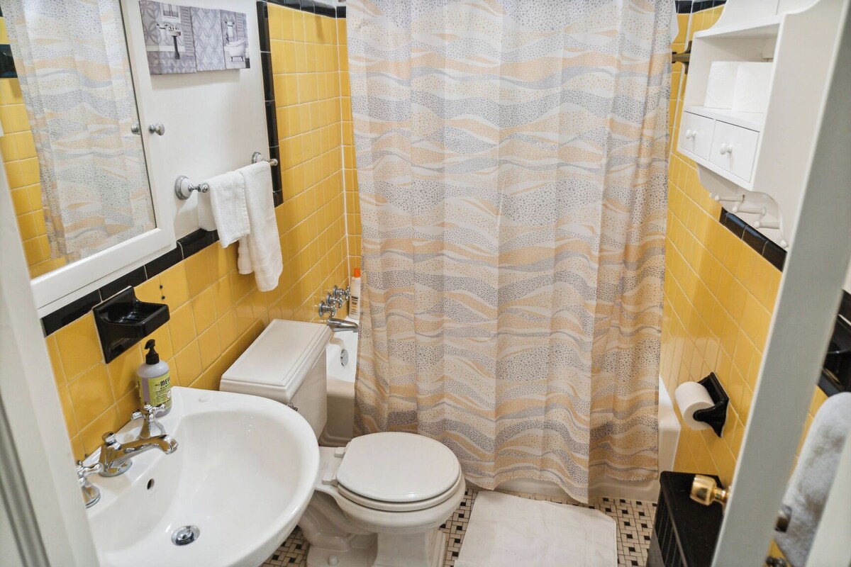 Single family 4 bed home luxurious design in 1 acre lot