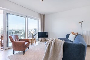 Nice living space with nice view of the harbor