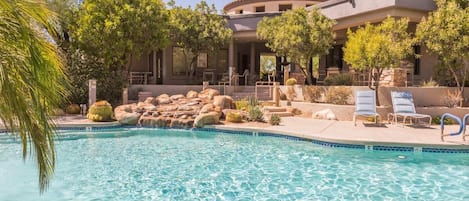 Community heated pool and hot tub