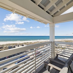 Balcony of king bedroom