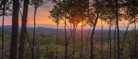 Come on up to Amber Sunsets to enjoy and exquisite North Georgia Mountain Sunset!