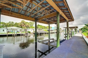 A covered spot to keep your boat(Boat lift is kept lowered).