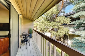 Private Balcony | Gas Grill | Walk to Downtown Ketchum