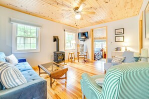 Living Room | Full Sleeper Sofa