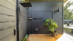 Outdoor rain shower