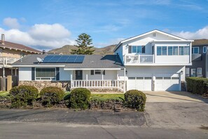 Single level home with just a few steps to go inside.