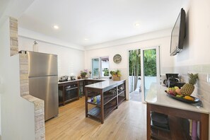 Villa Lawana-Stylish Private Luxury Villa (563)