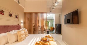 El mobiliario, la decoración y los servicios pueden variar ligeramente