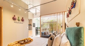 El mobiliario, la decoración y los servicios pueden variar ligeramente