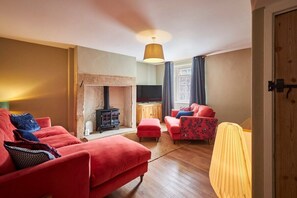 North Cottage, Newbrough - Host & Stay