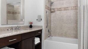 1 Bedroom (Guest of a 3 Bd)