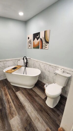 Soak in luxury and read a book! Full master bath.