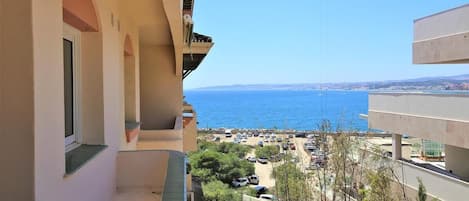 West facing balcony views over del Cristo beach