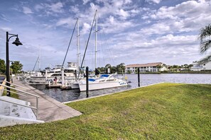 Resort Marina w/ Rentable Docks (Addt'l Fee, Paid On-Site)