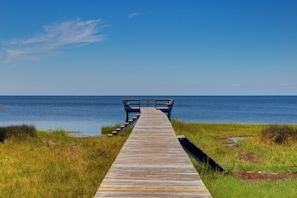 Dock private to subdivision-short walk from home-fishing-kiteboard launch-sunset