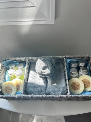 Bathroom amenities