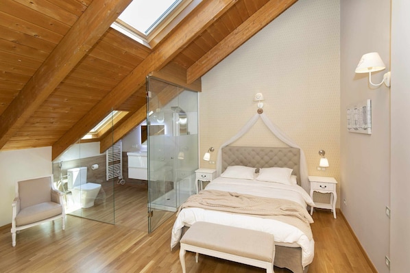Bathroom,Photo of the whole room